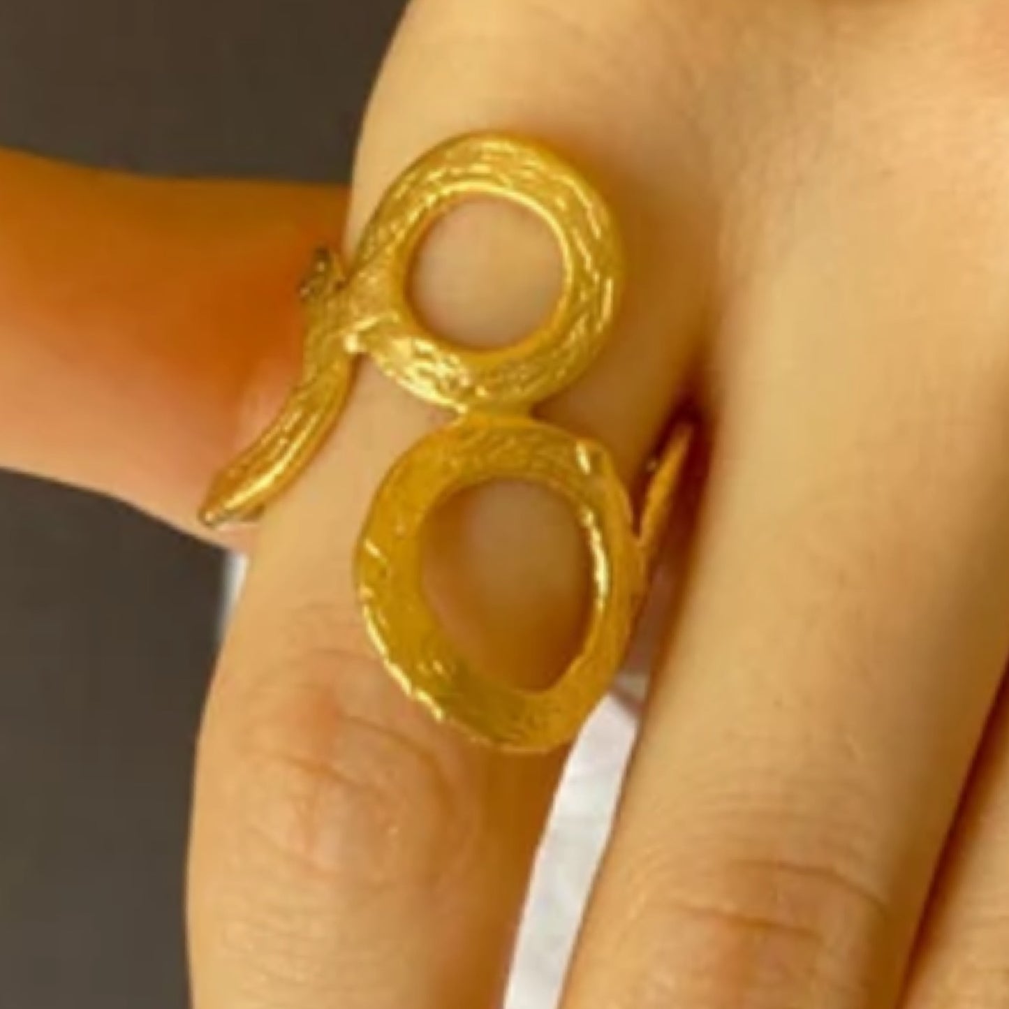 4 ring band gold