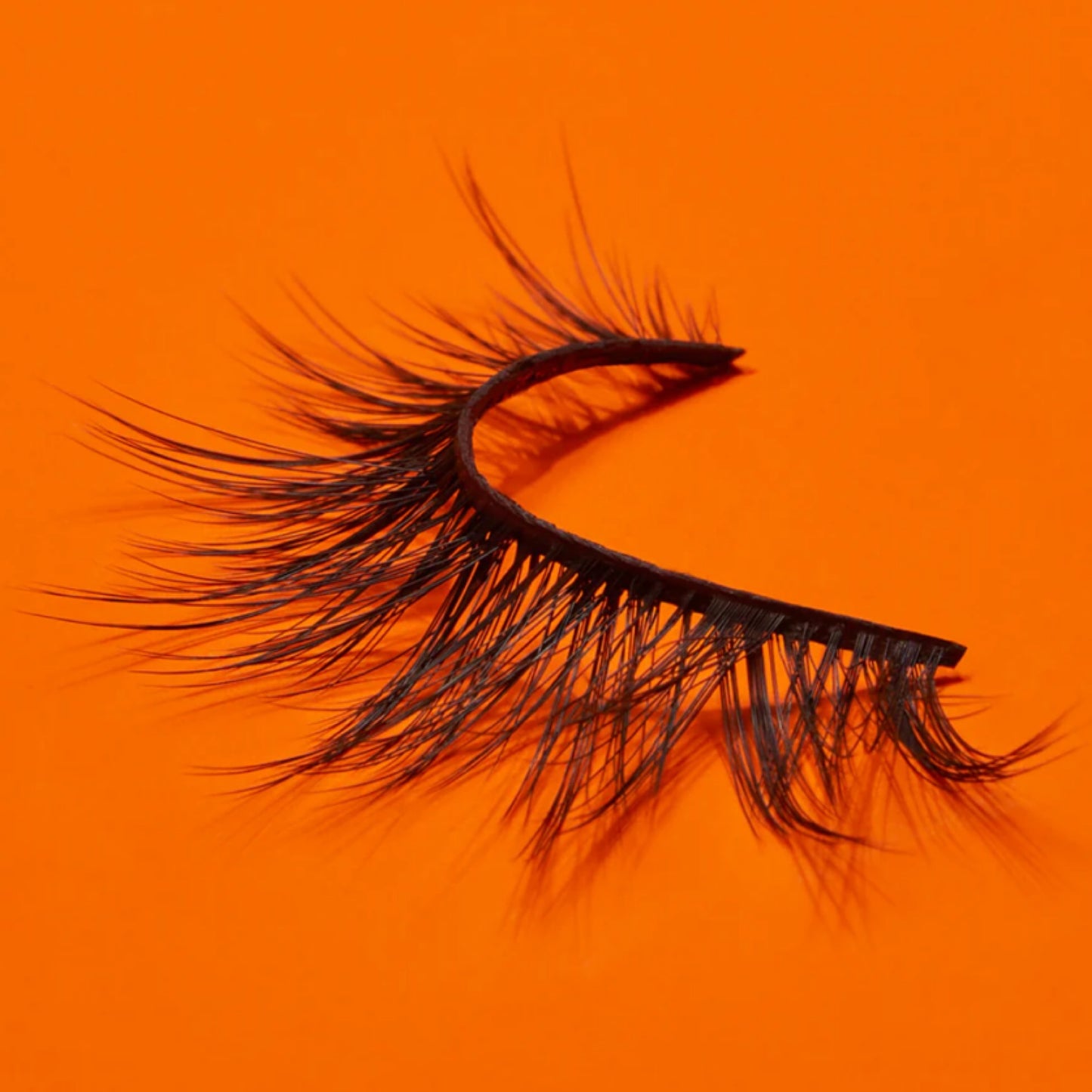 Flutter Lux Natural Lashes
